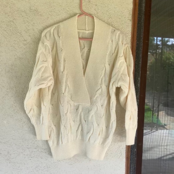 VINTAGE HIGH-QUALITY  SWEATER - Picture 1 of 4